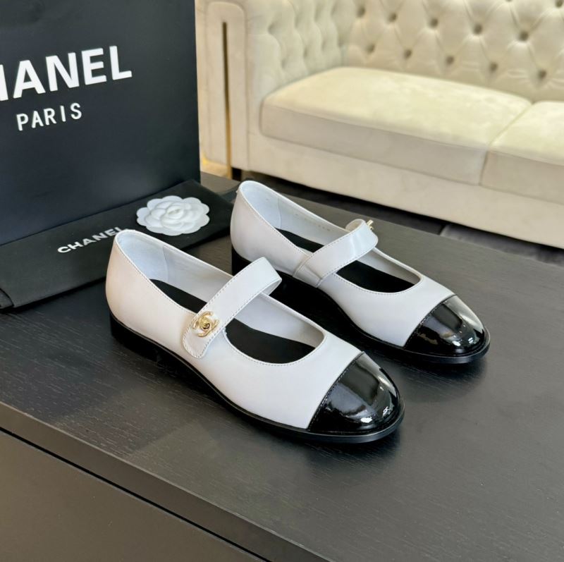 Chanel Low Shoes